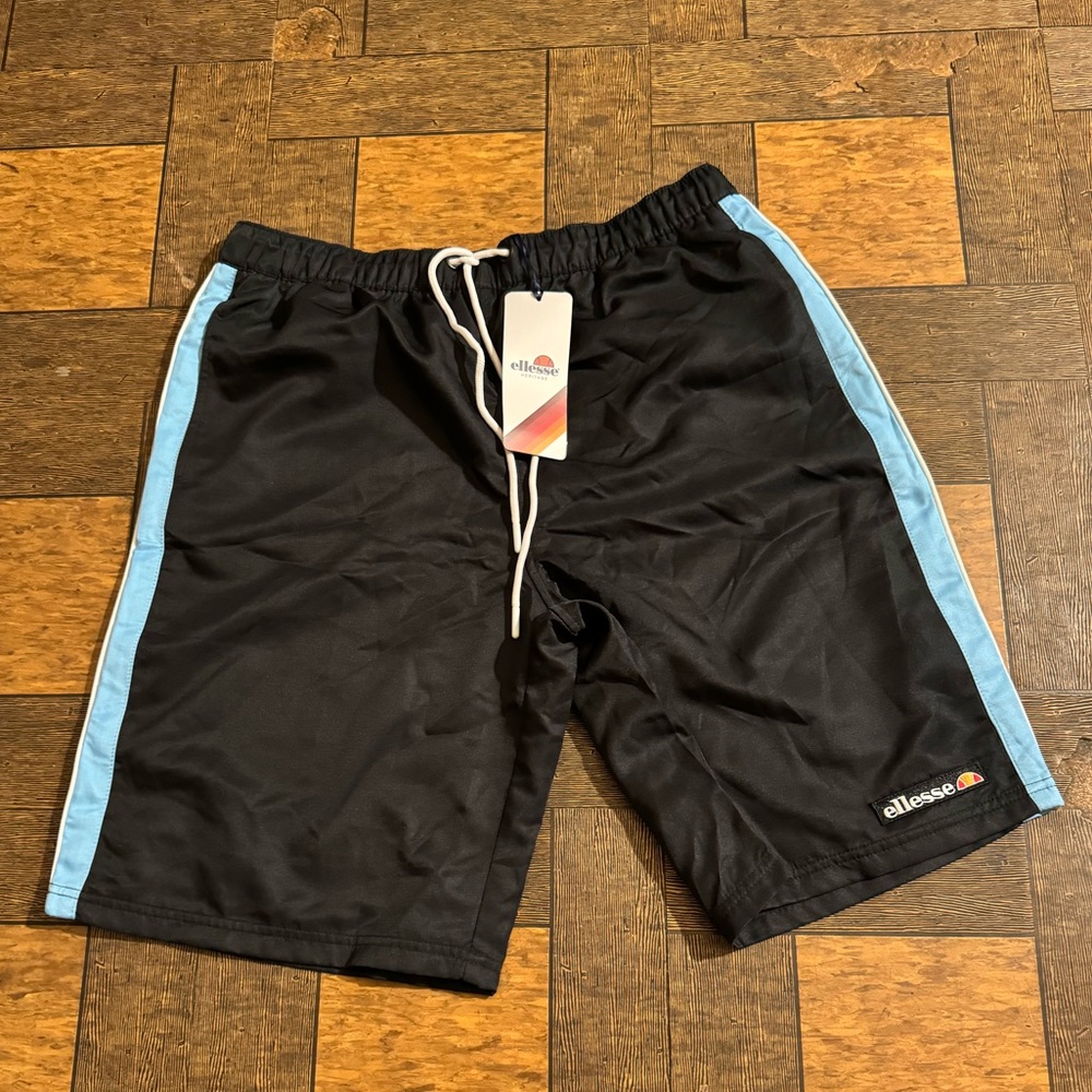 Ellesse Trunks Nike Dunk Jordan AF1 New Balance 2002R Adidas Samba Puma Speedcat